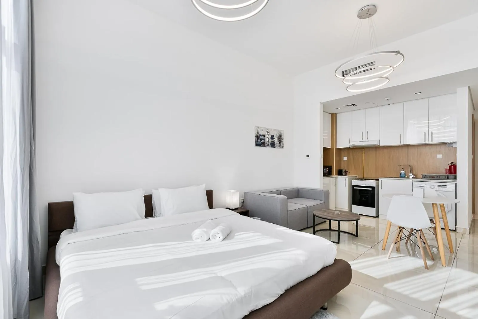 Lovely Studio With Pool And Gym Dubai