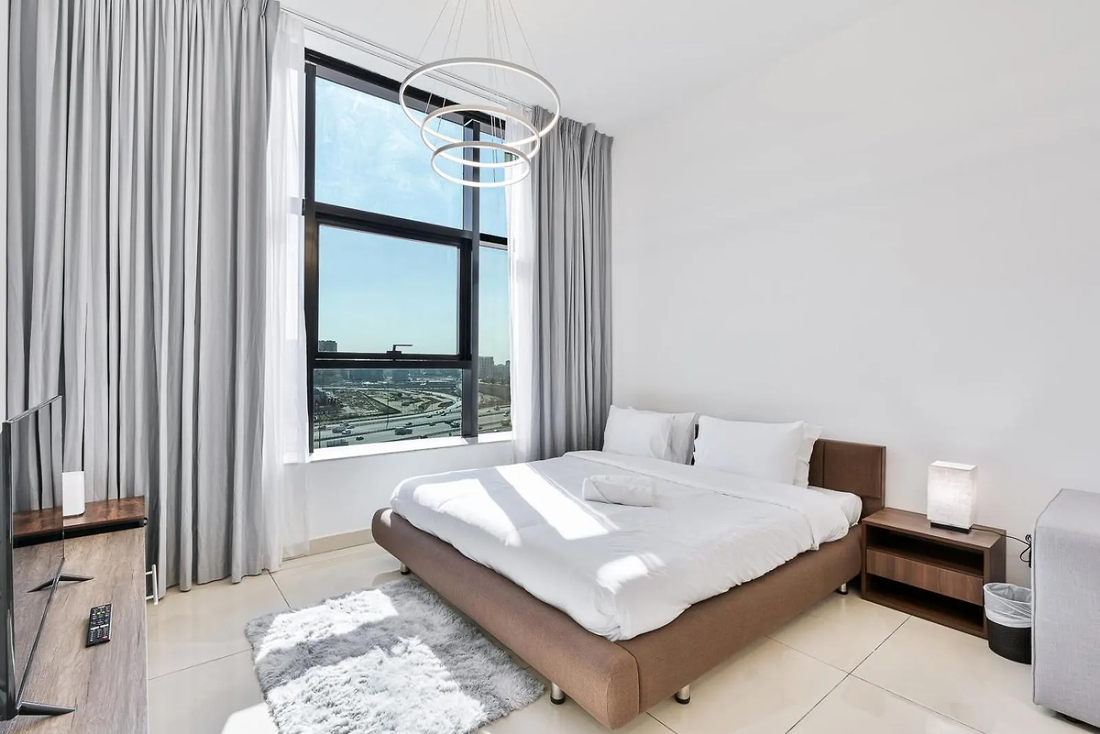 Apartment Lovely Studio With Pool And Gym Dubai