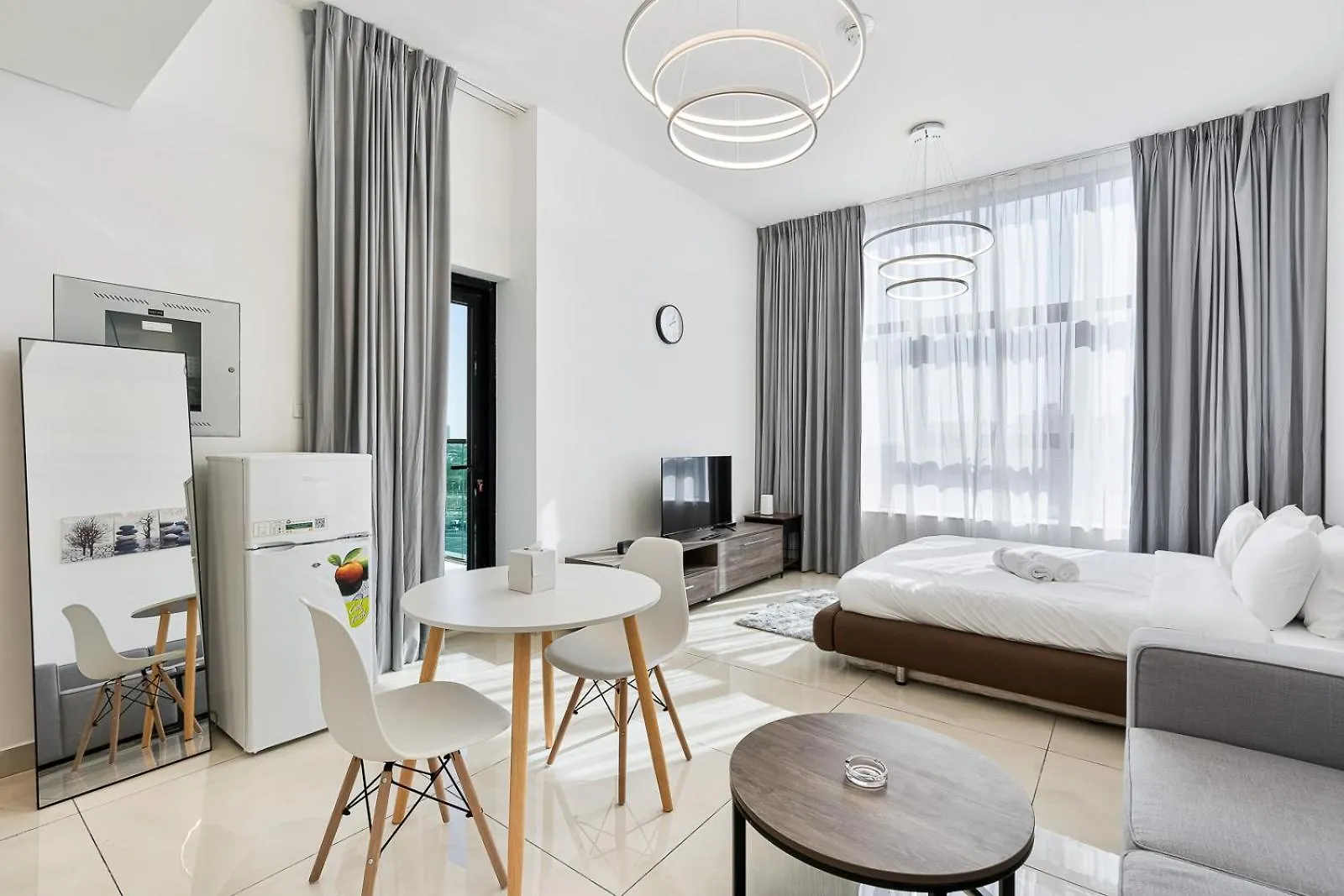 Lovely Studio With Pool And Gym Dubai 0*,  United Arab Emirates