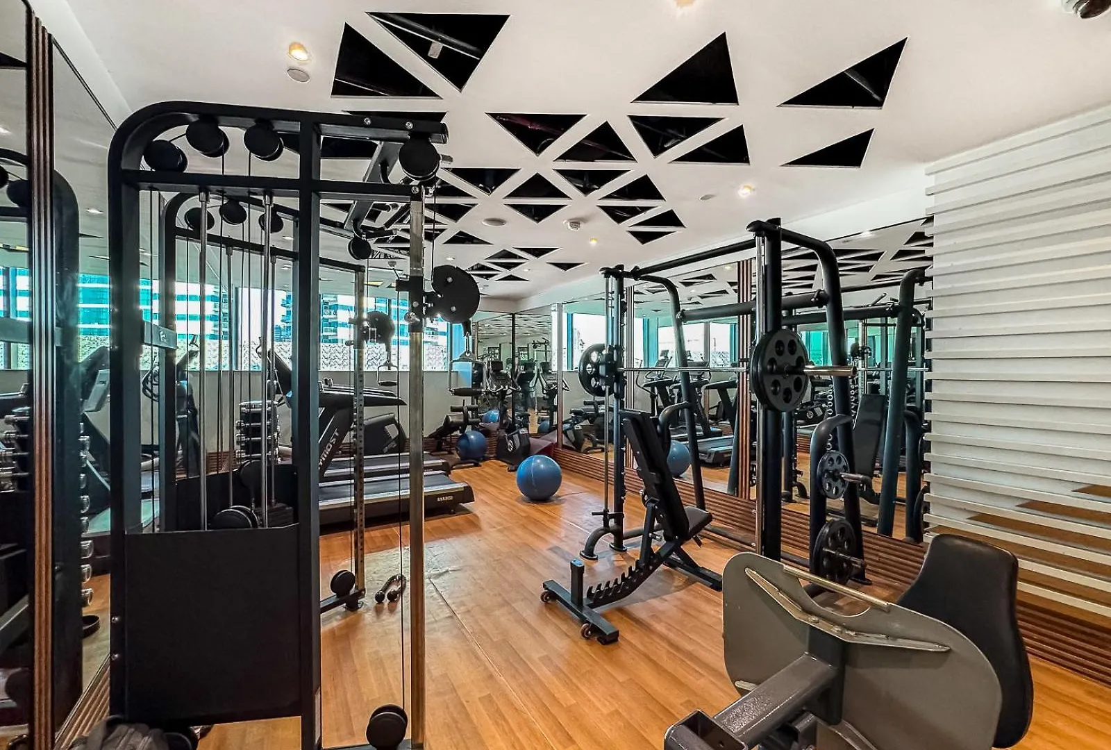 Apartment Lovely Studio With Pool And Gym Dubai United Arab Emirates